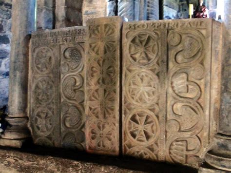  The Visigothic Bejeweled Altar Frontal: A Study in Intricate Geometrical Abstraction and Vivid Symbolic Iconography!